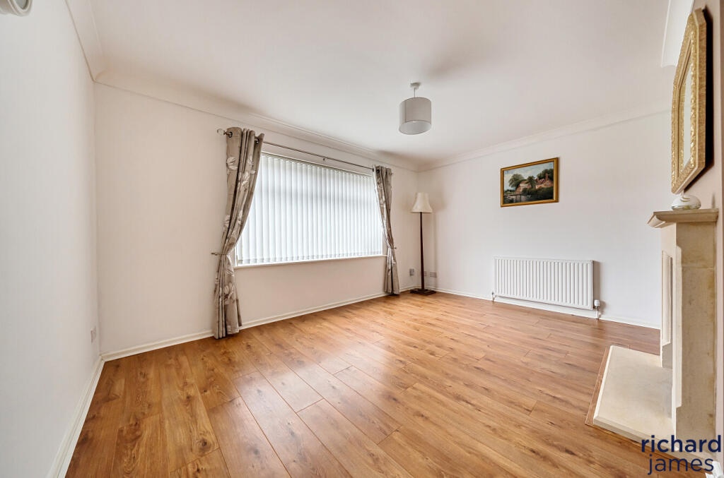 Firth Close, Haydon Wick, Swindon, SN25 photo 4