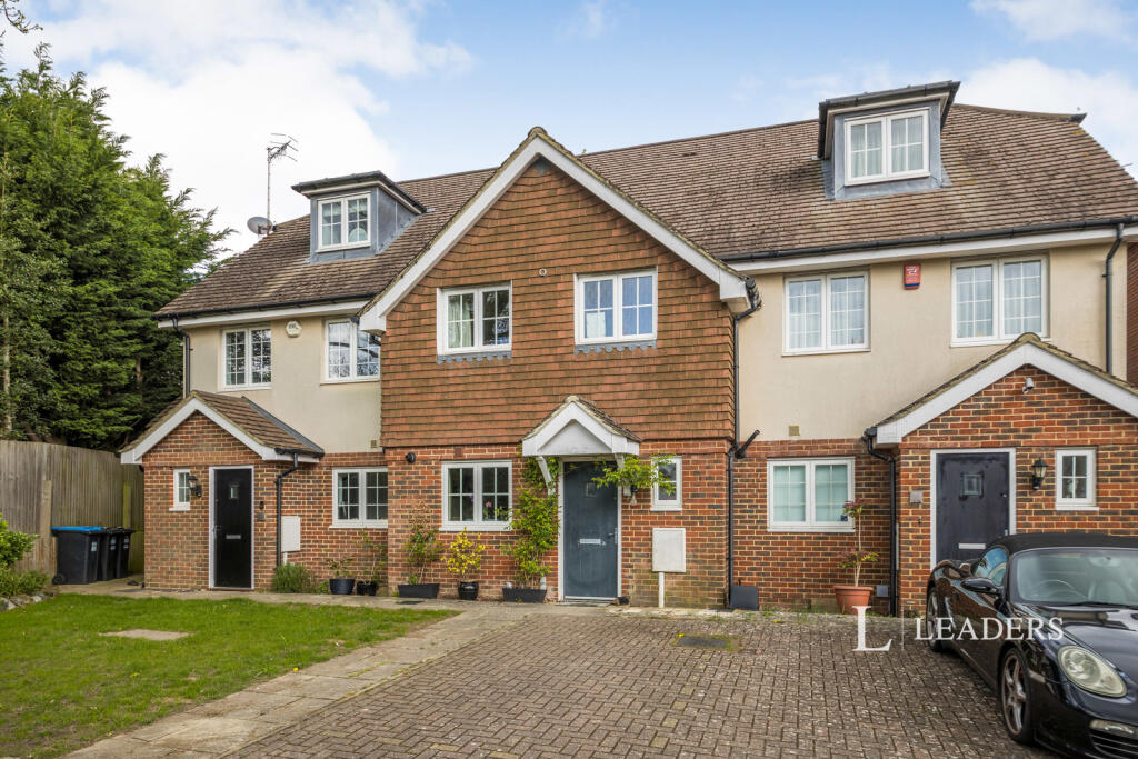Main image of property: Little Stanford Close, Lingfield, RH7