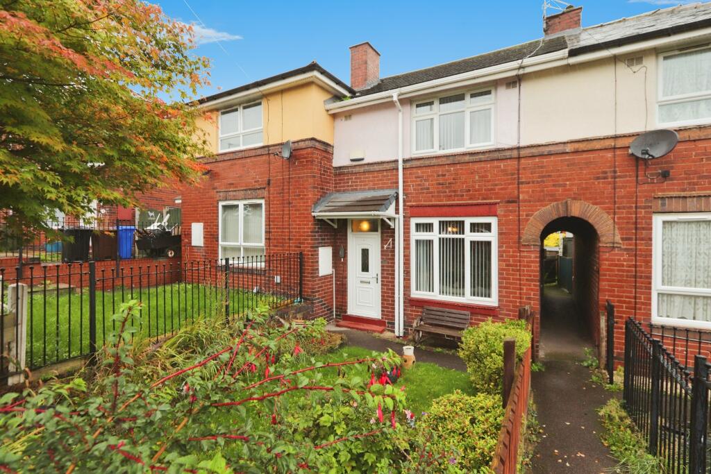 2-bed terraced on Southend Place, Sheffield, S2, £130,000