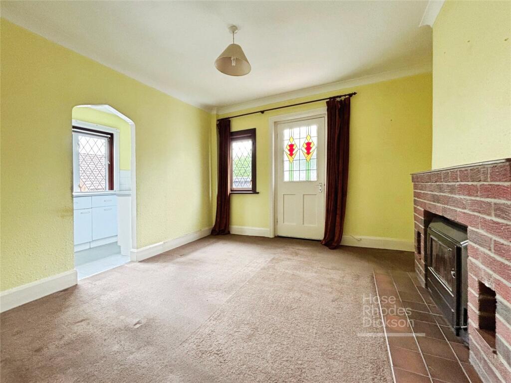House in Newport, Hunny Hill - More