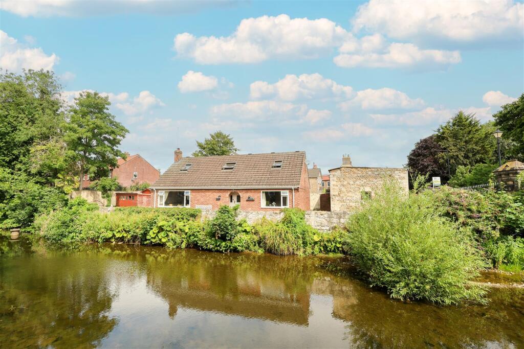 4-bed detached on King Street, Ripon, £500,000