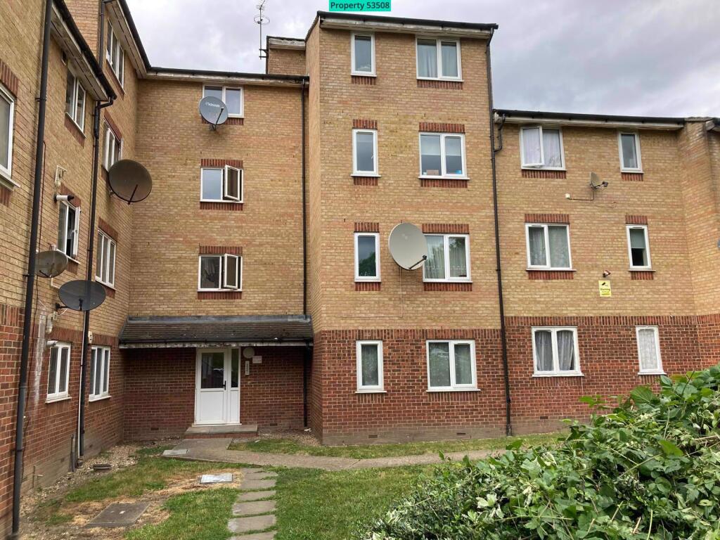 Main image of property: 128 Wigston Close, London, N18