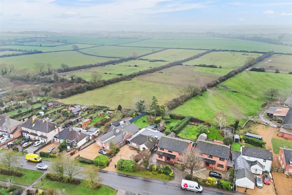 House in Milton Keynes - View 2
