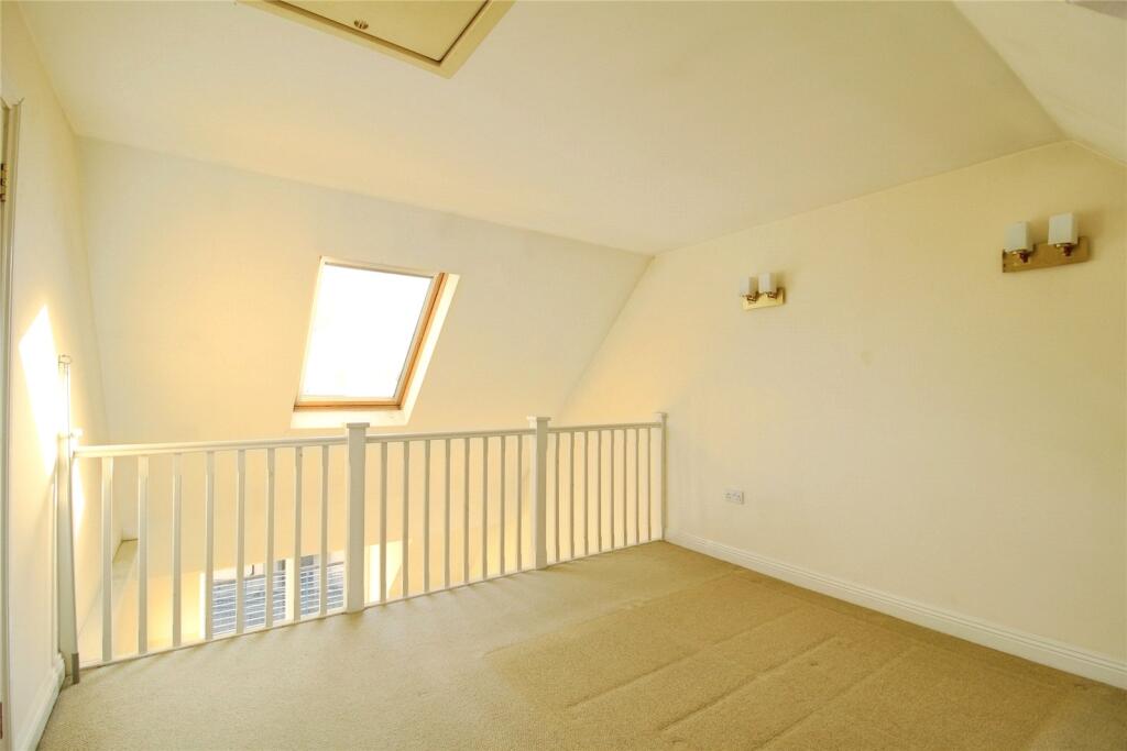 Corscombe Close, Weymouth, Dorset, DT4 photo 4