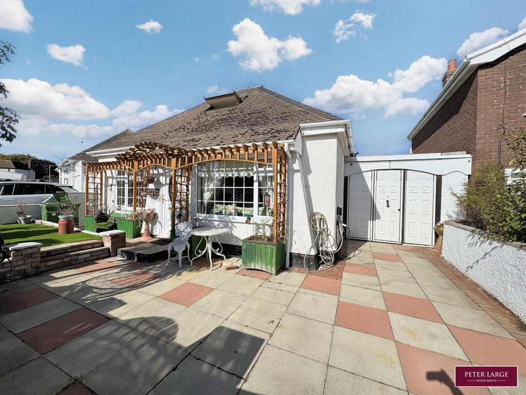 2-bed detached on Durlston Drive, Prestatyn, Denbighshire LL19 8AL, £240,000