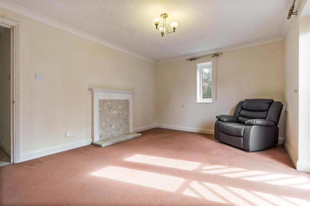 Offington Lane, Worthing photo 3