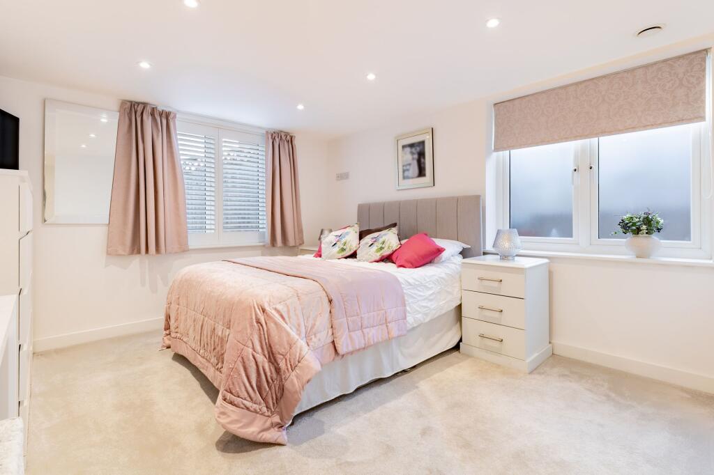 Tollgate Close, Bromham, MK43 photo 3