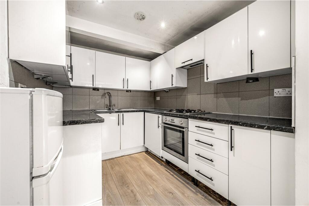 Apartment in London - View 5
