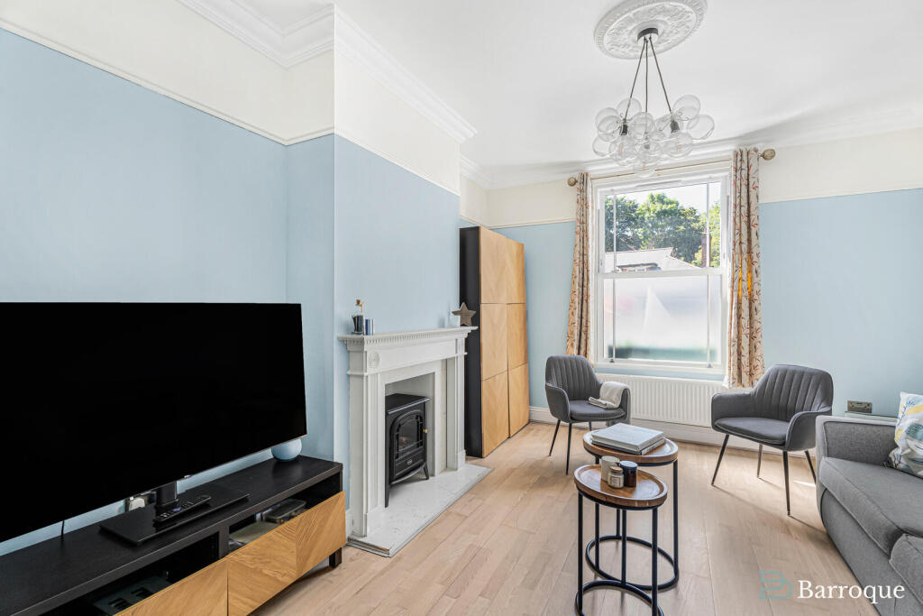House in Enfield - View 4