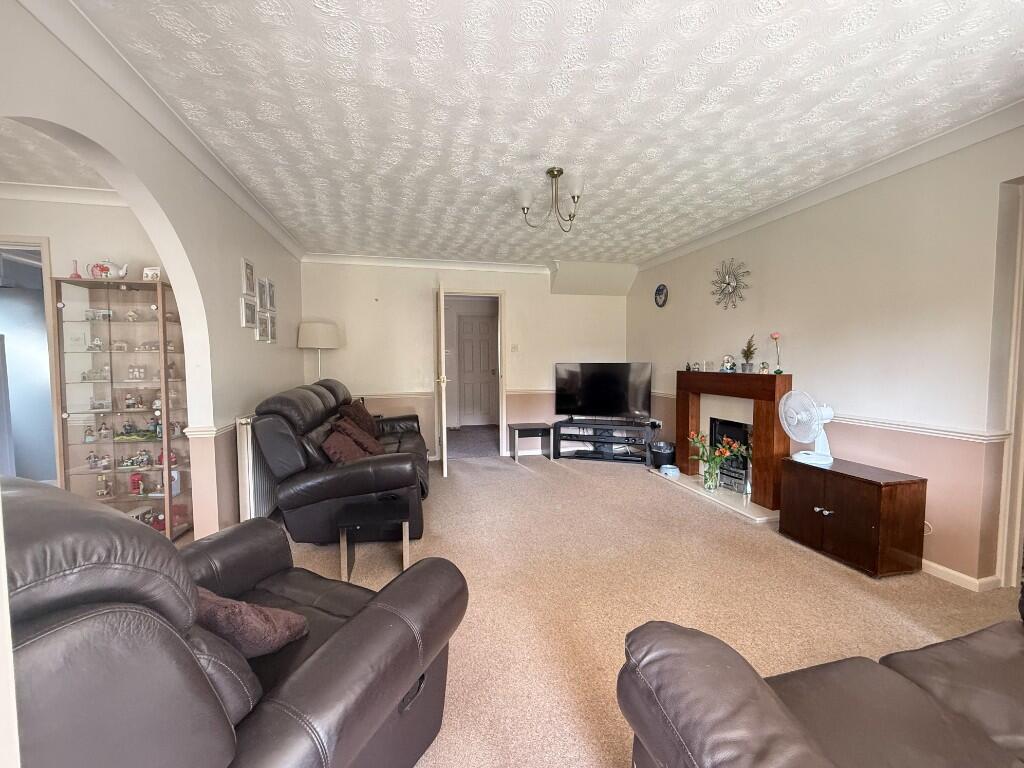 5-bed detached on Primrose Close, Attleborough, Norfolk, NR17, £400,000