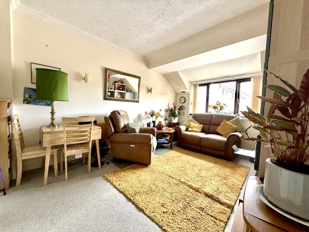 Apartment in Exeter - More