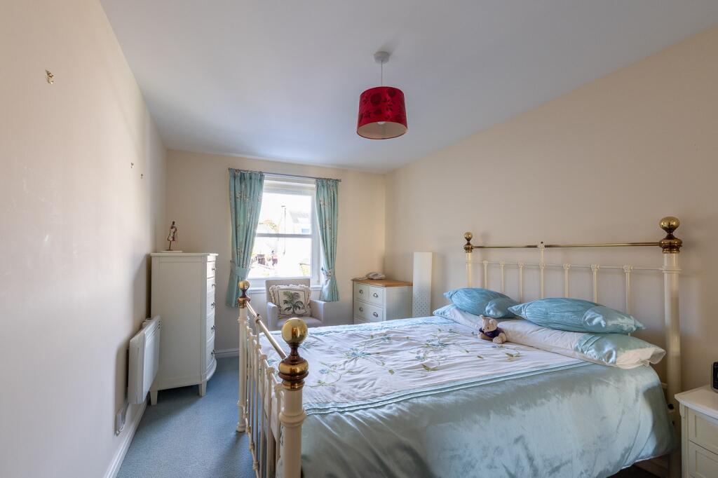 Apartment in Perth - View 4