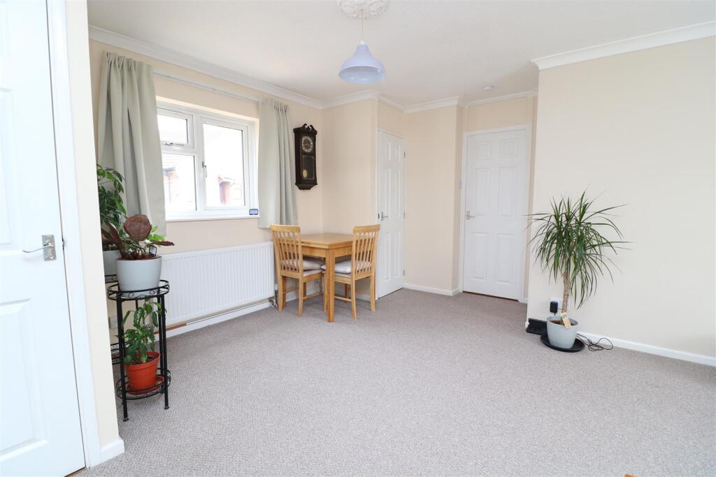 House in Westbury, Leigh Park - View 4