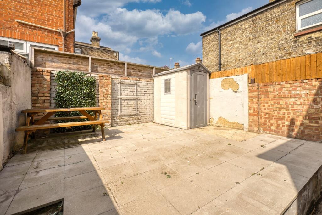 House in Canterbury - View 4