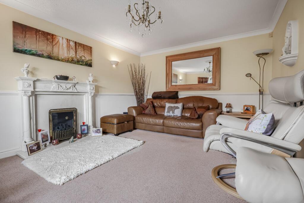 House in Bradford, Thackley, Idle - View 3
