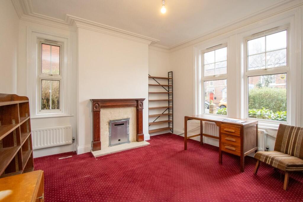Laburnum Avenue, Durham City, Durham photo 3