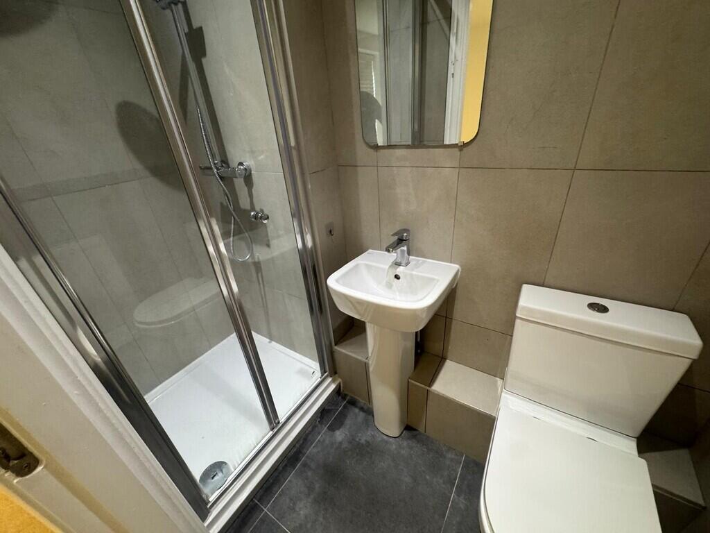Apartment in Stevenage, Hertfordshire - View 5