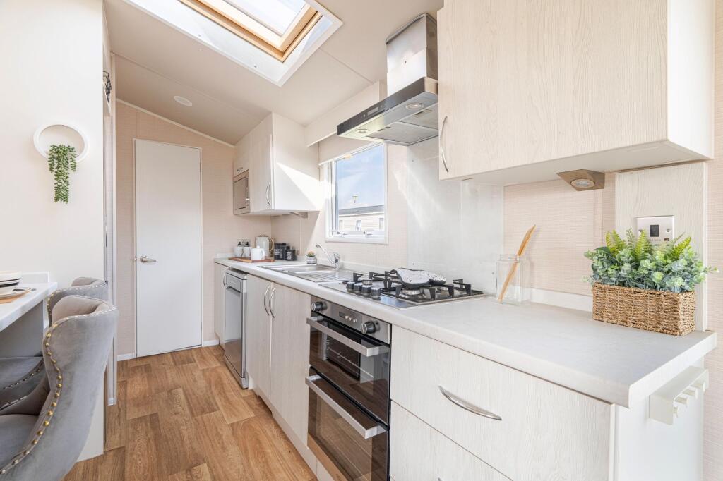 House in East Suffolk, Corton - View 2