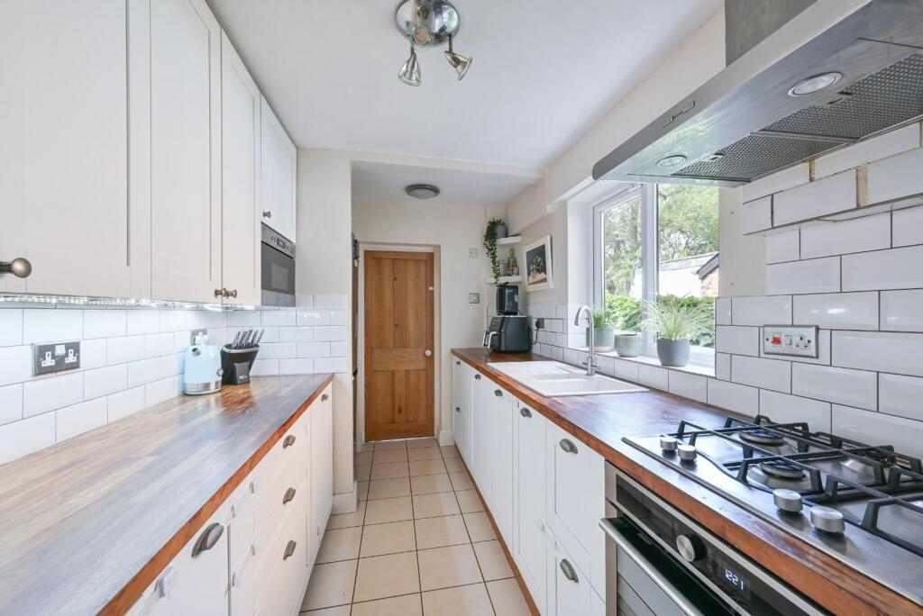 House in Kingston upon Thames - View 4