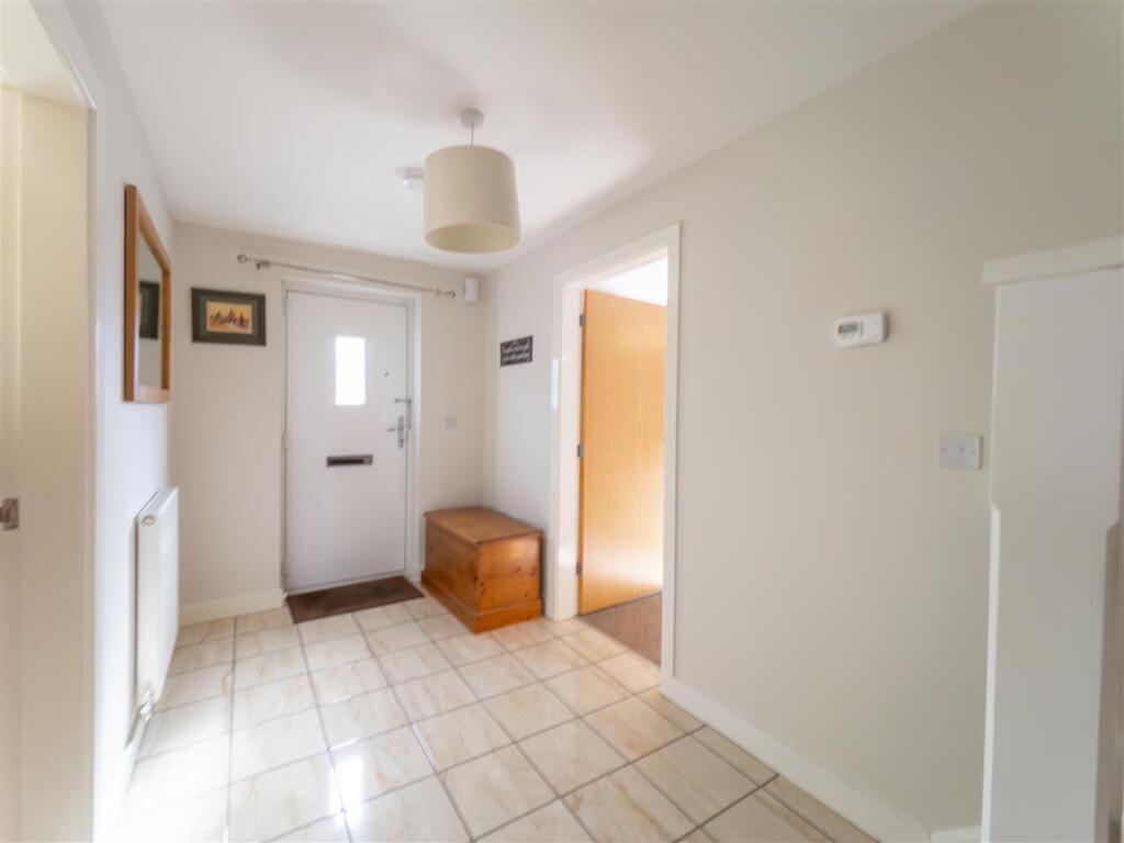 House in Swindon, Melksham - More