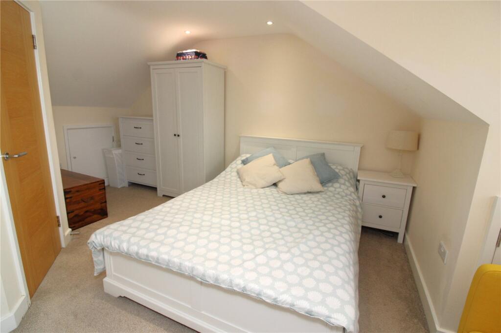 House in Portsmouth - View 5
