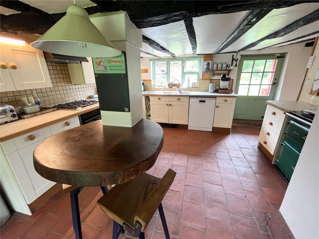 House in Wealden, Herstmonceux - More