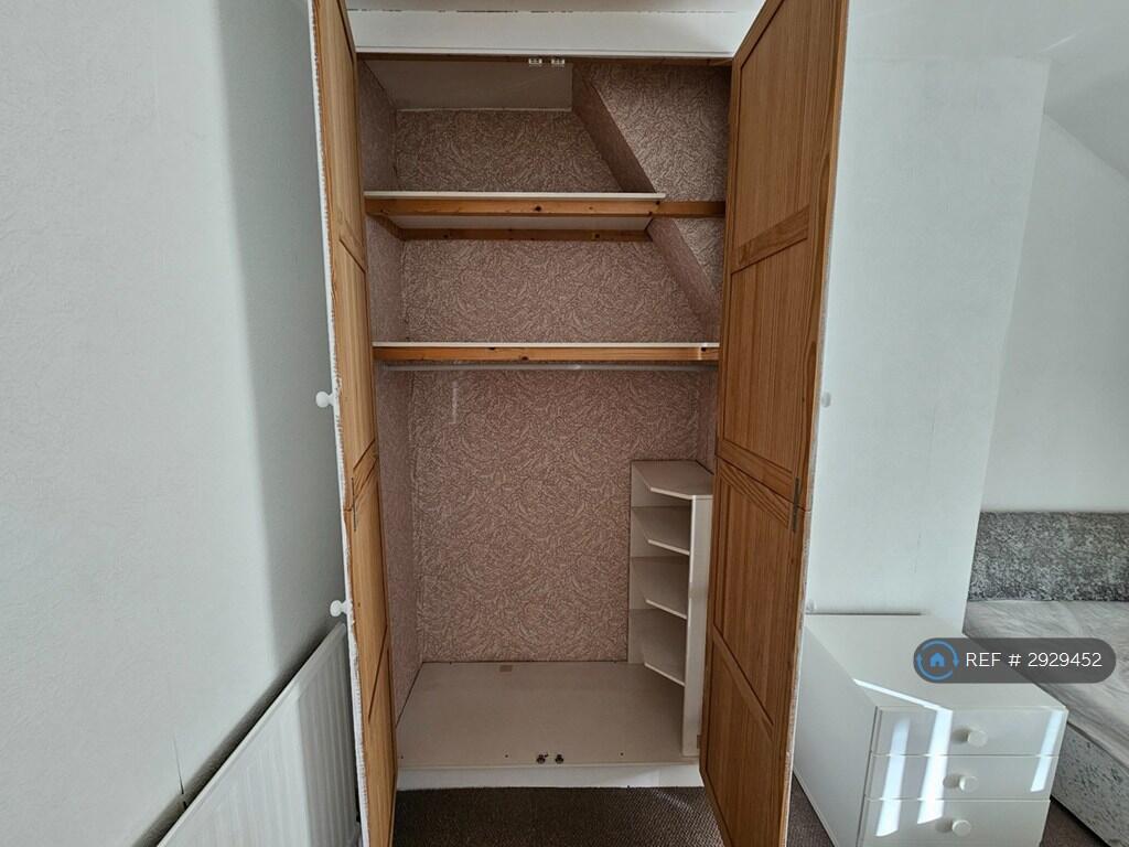 House in Doncaster - View 5