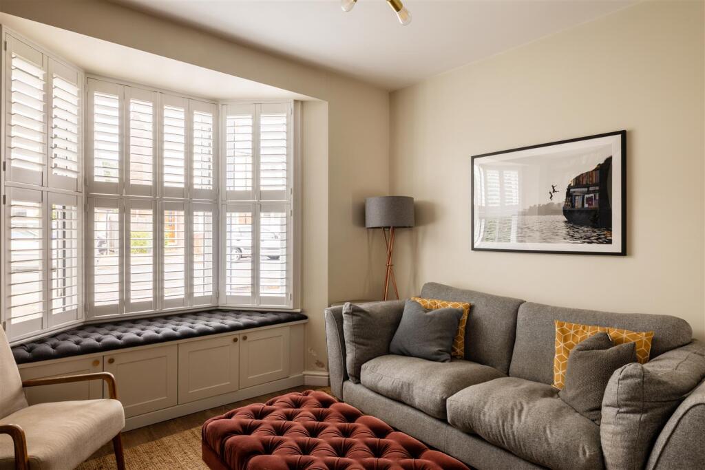 House in Redhill - More