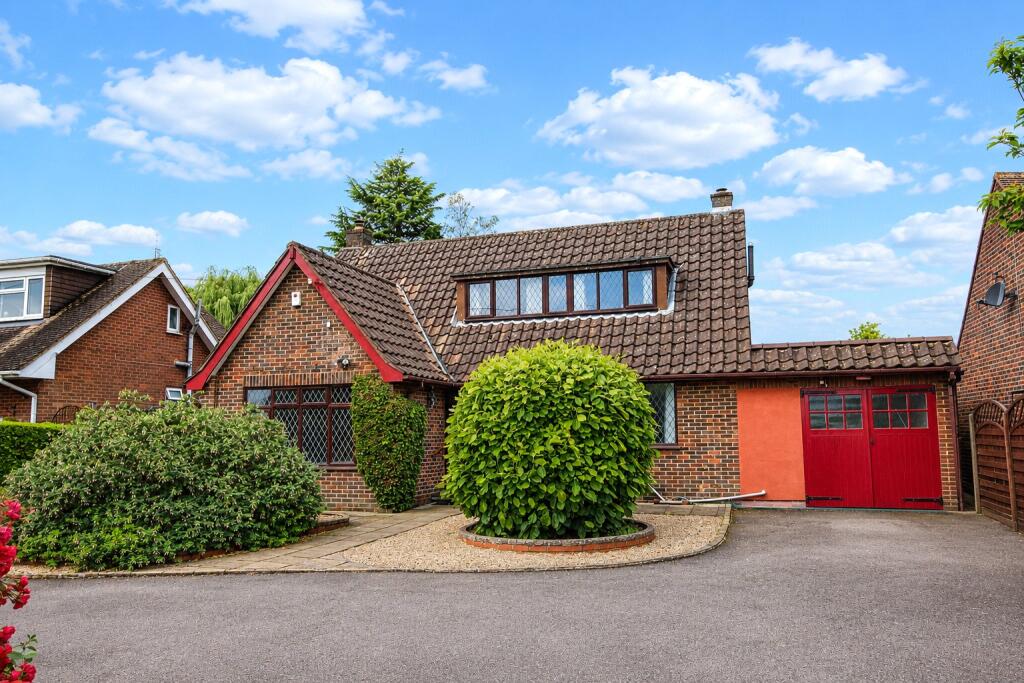 Main image of property: Sharpenhoe Road, Streatley, Bedfordshire, LU3
