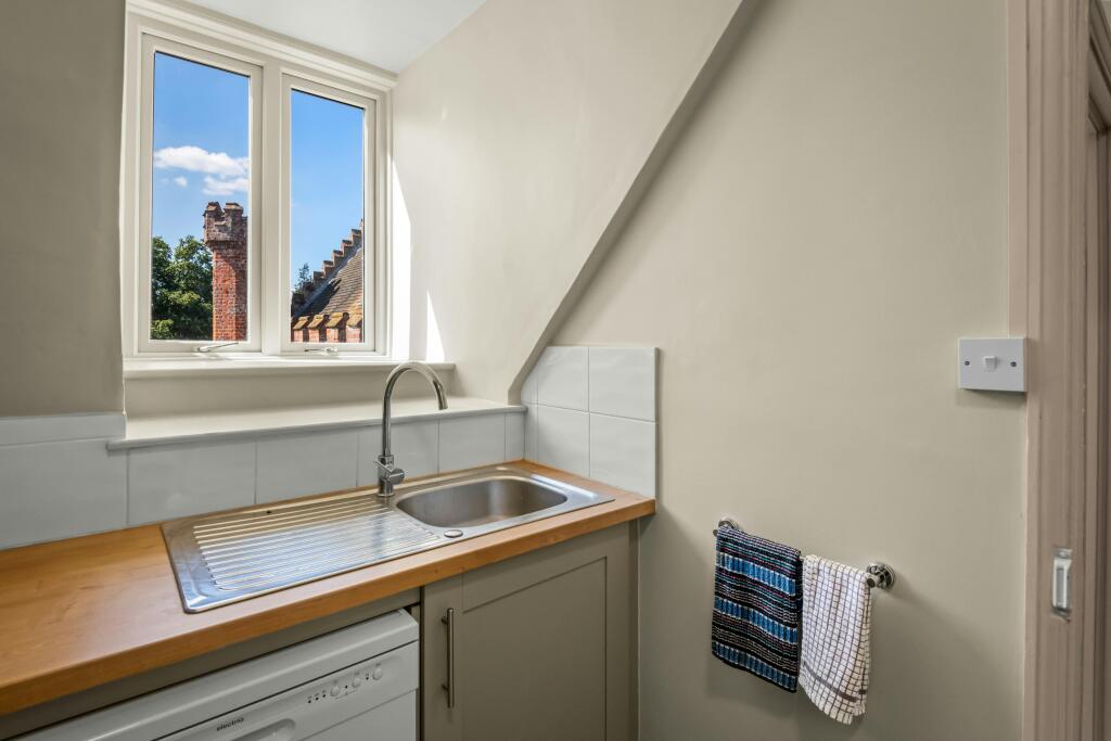 Pelician Suite Kitchen