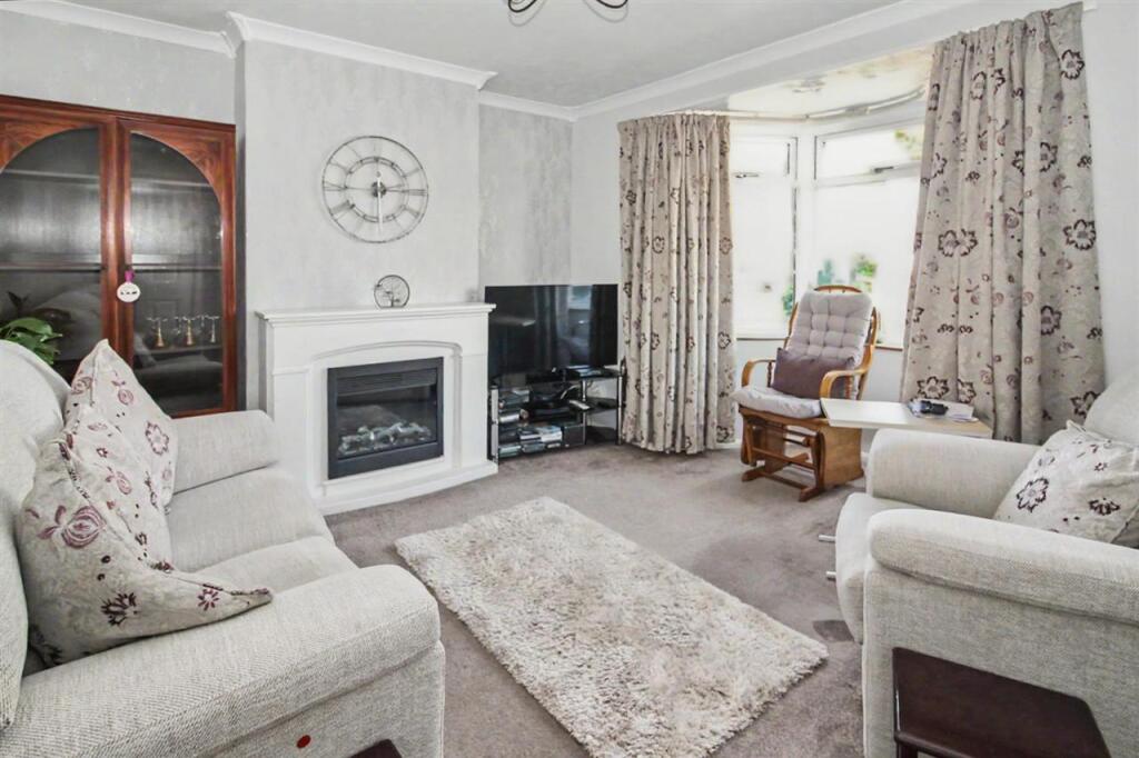 Harpenden Close, Bedford photo 2