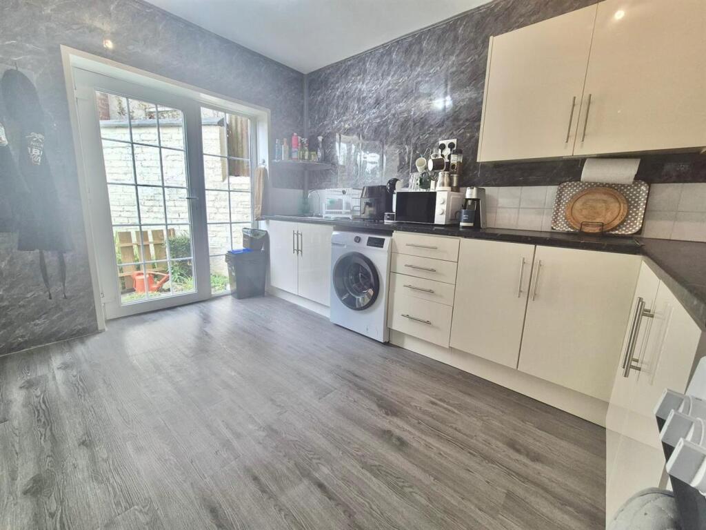 House in Hornsea, East Riding of Yorkshire - More