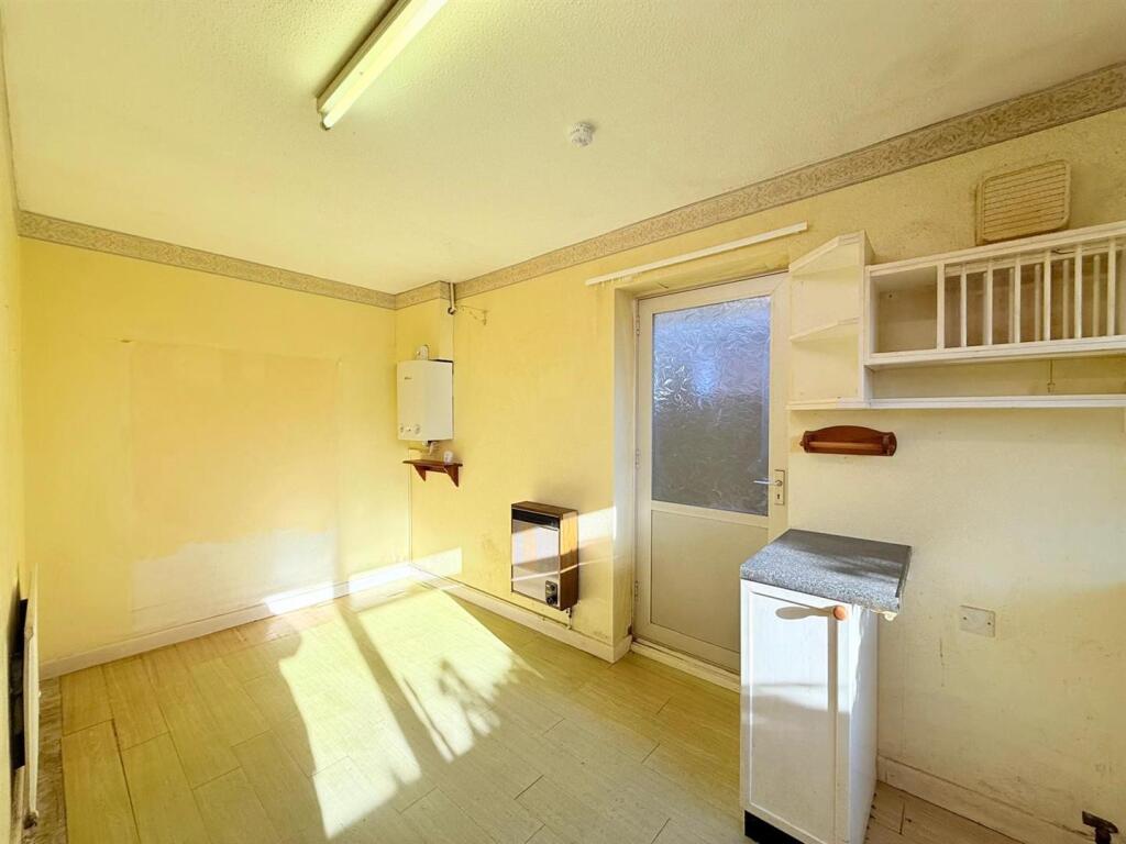 House in Ferndown - View 5