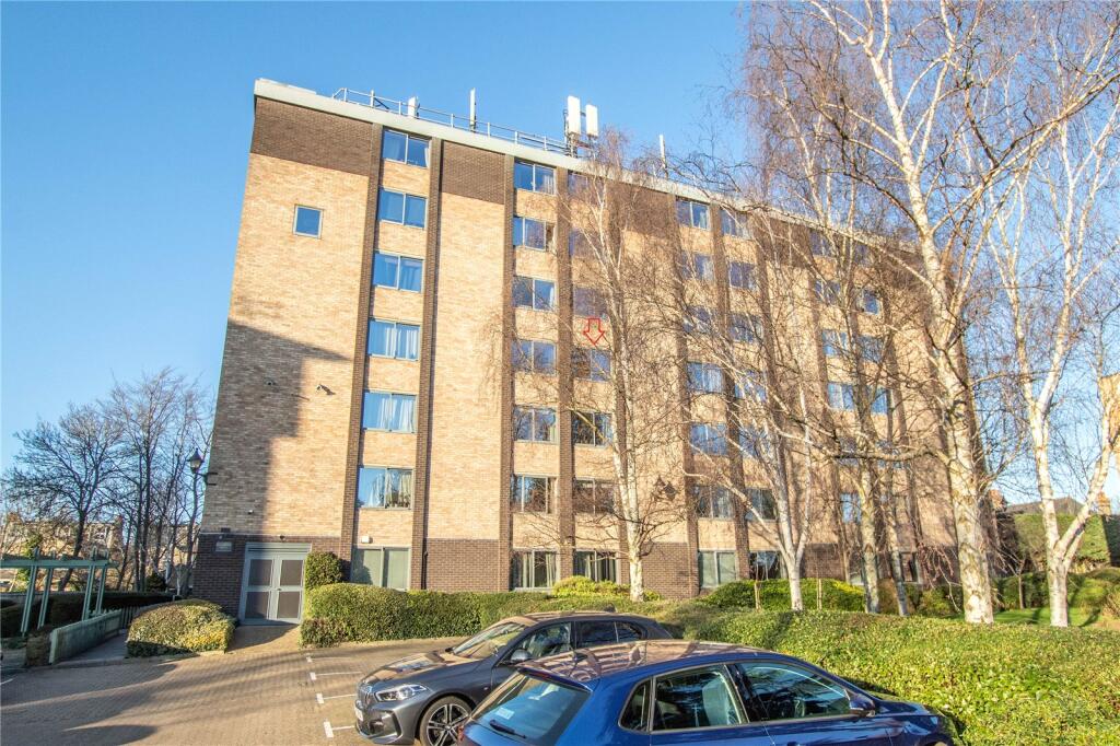 1-bed flat on Manhattan Drive, Cambridge, £158,000