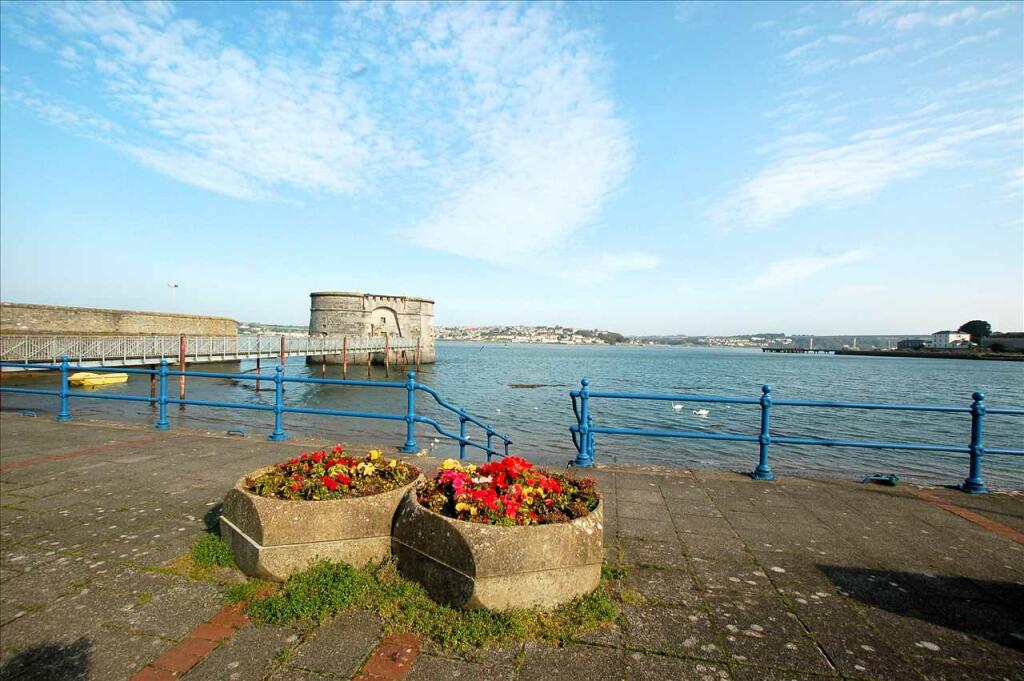 Main image of property: 2 Front Street, Pembroke Dock