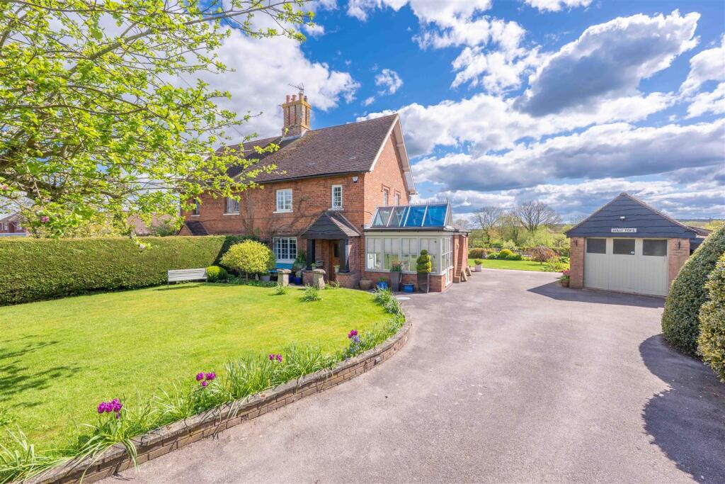 Main image of property: Sambourne Lane, Sambourne