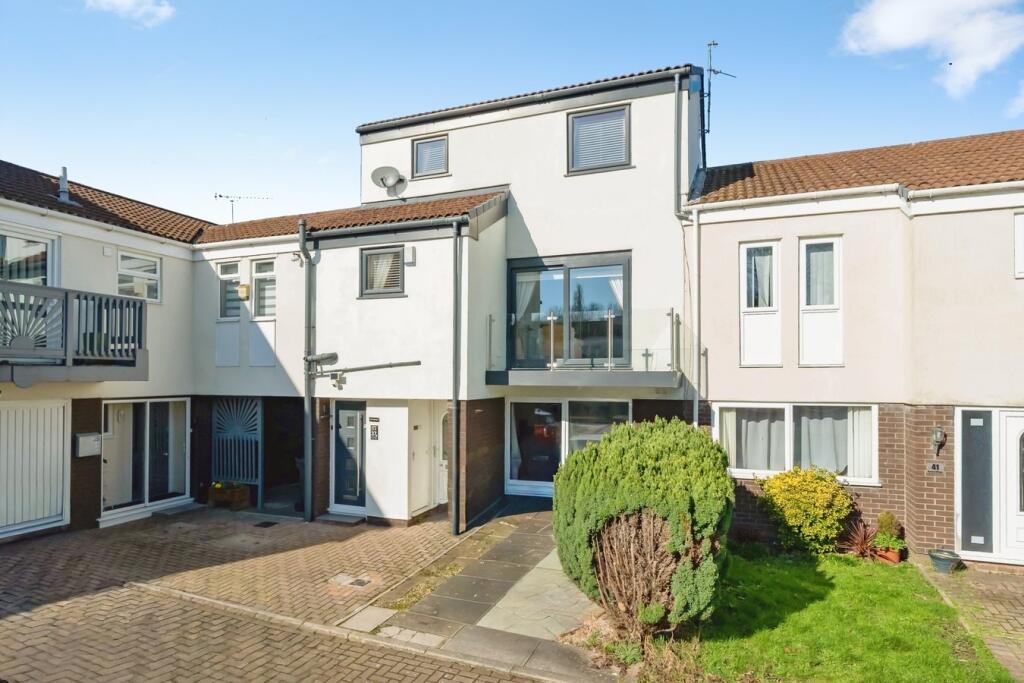 Main image of property: Marina Village, Preston Brook, Runcorn, WA7