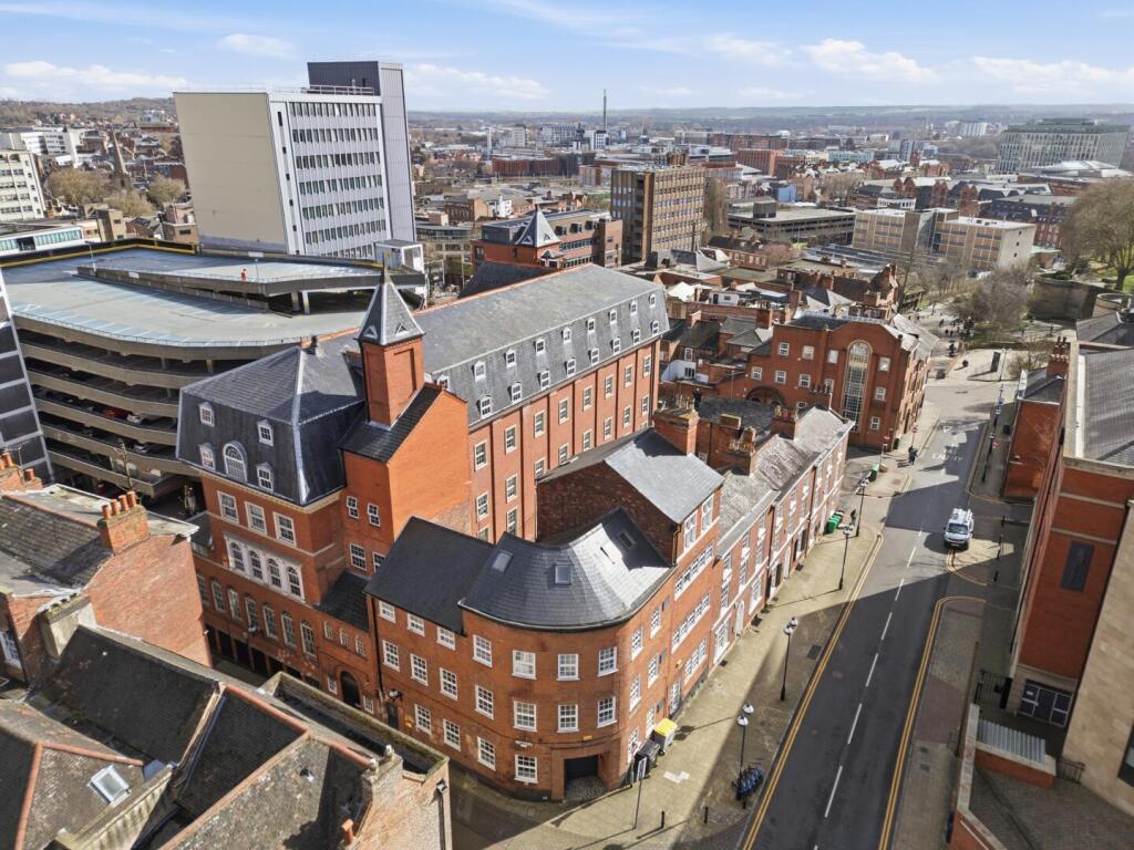 Main image of property: 5 The Hollows, Nottingham