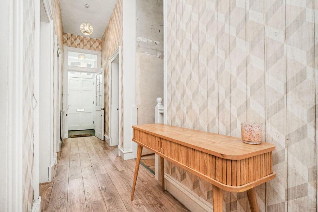 Apartment in Edinburgh - View 4