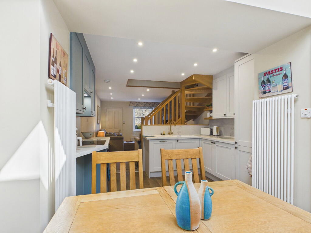 4 Millans Terrace, Ambleside, LA22 9AF - More