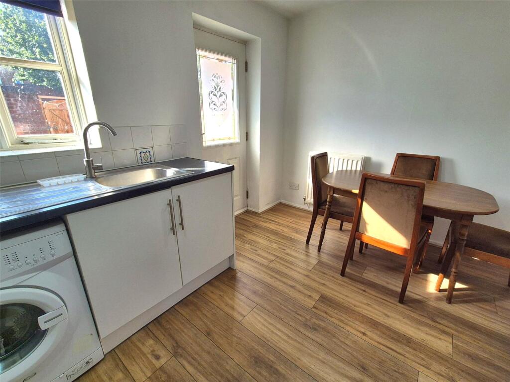 House in Coventry, Bishopsgate Green, Hillfields - View 5