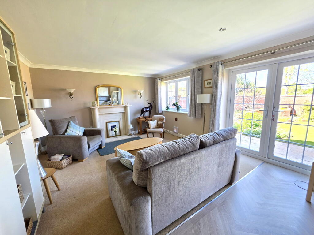 House in South Staffordshire, Kinver - More