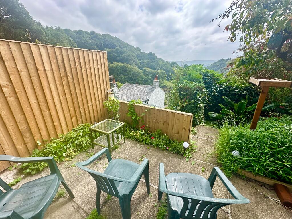 13 Fair View, Knotts Road, Todmorden, OL14 photo 2