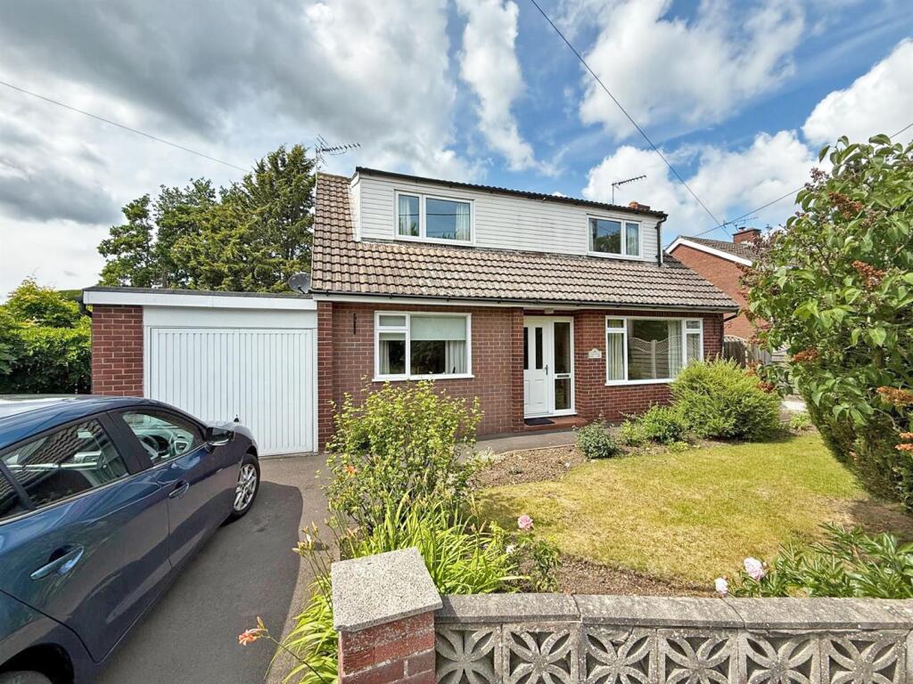 3-bed detached on Annscroft, Shrewsbury, £395,000