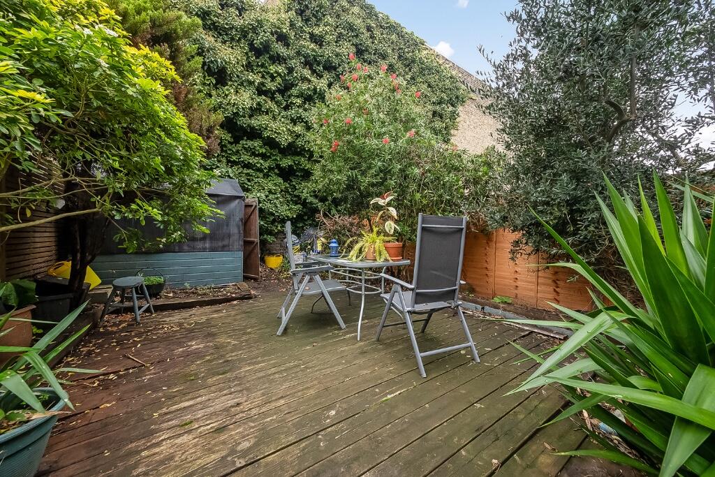 Apartment in London - View 2