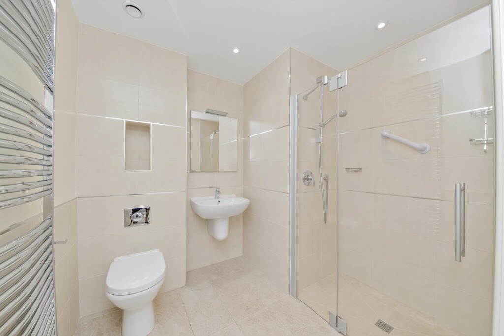 Apartment in Leeds - View 4
