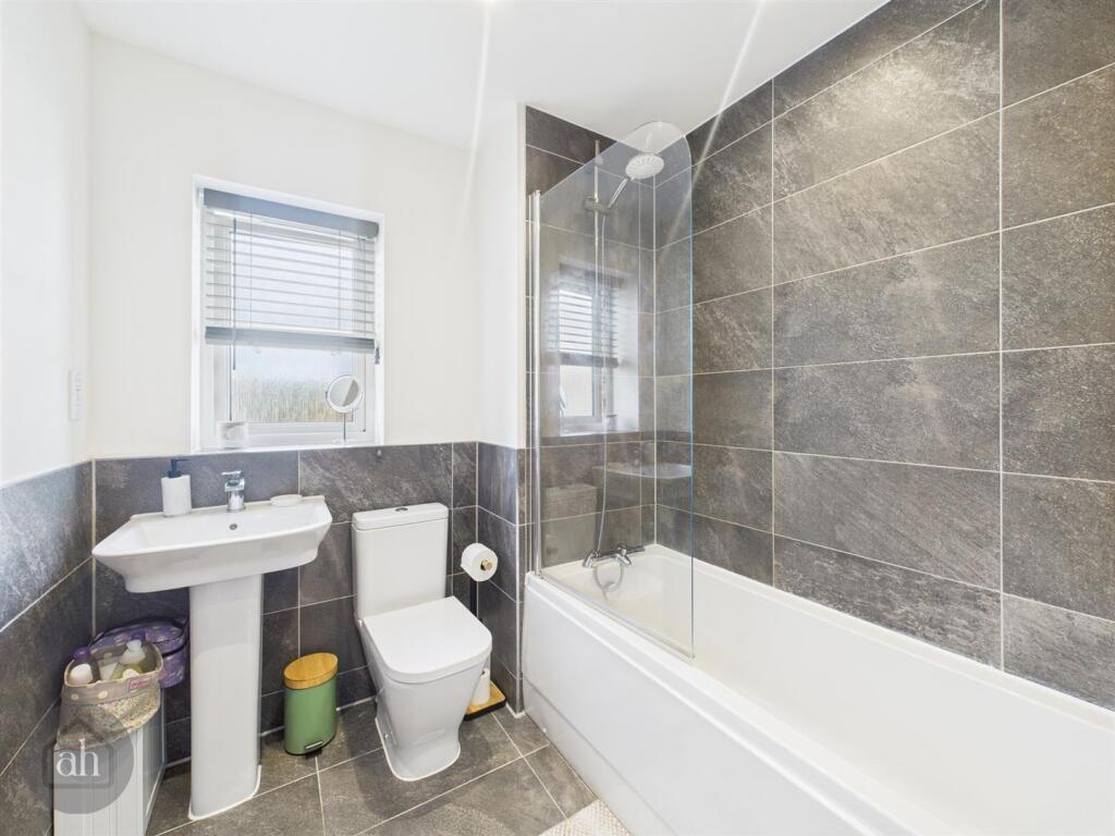Levant Close, Elmswell - More