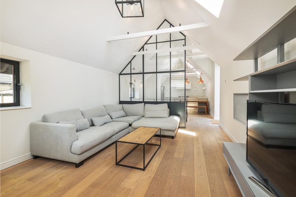 House in London - View 2