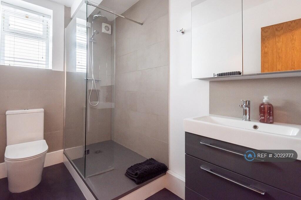 Apartment in Tonbridge - View 5