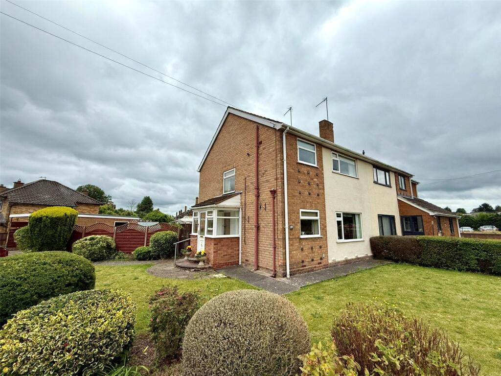 3-bed semi-detached on Broomfield Road, Kidderminster, Worcestershire, £285,000